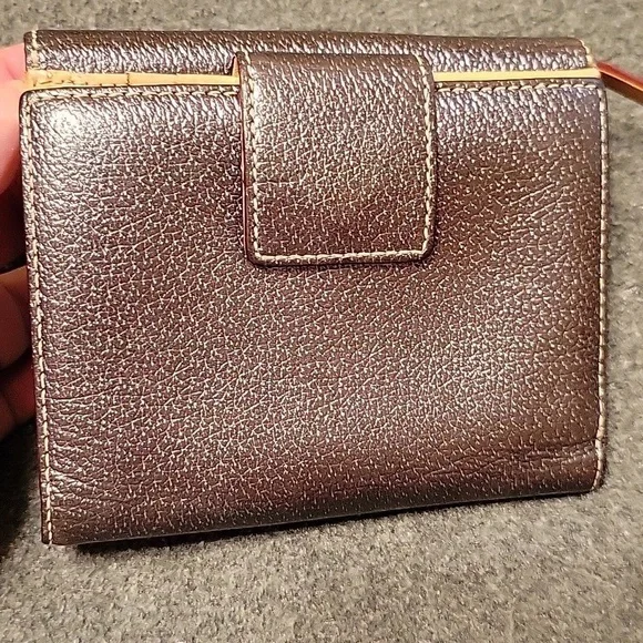 Small Kate Spade wallet snap & zipper closure...sew pictures for condition - Picture 5 of 15